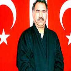 abdullah_ocalan_turk_bayragi