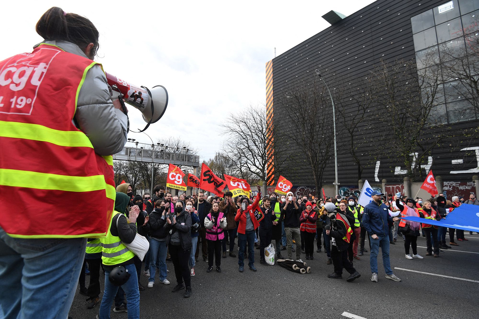 Unrest Erupts in France After Macron Imposes Pension Reforms by Decree - Global Research